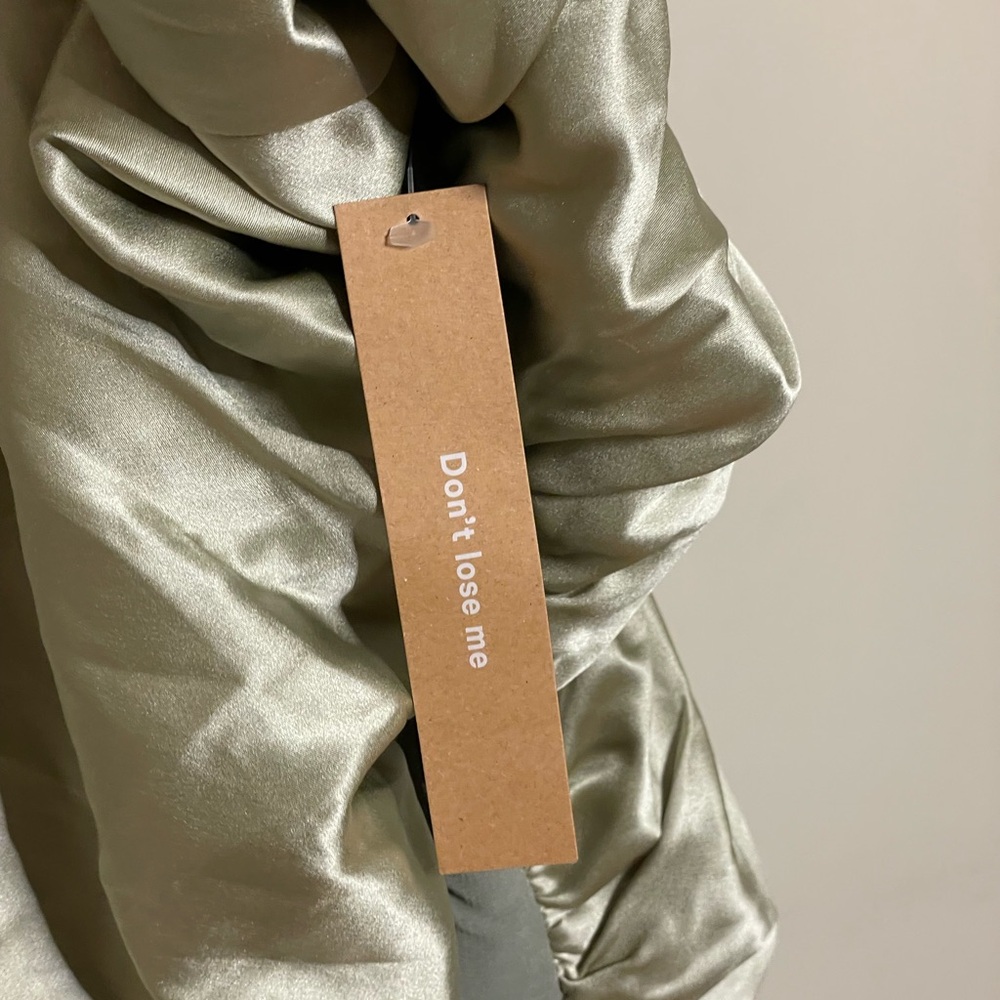 Reformation Elspeth Dress in Dried Herbs - Picture 10 of 10